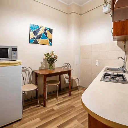 On Virmens'ka Street Apartman *