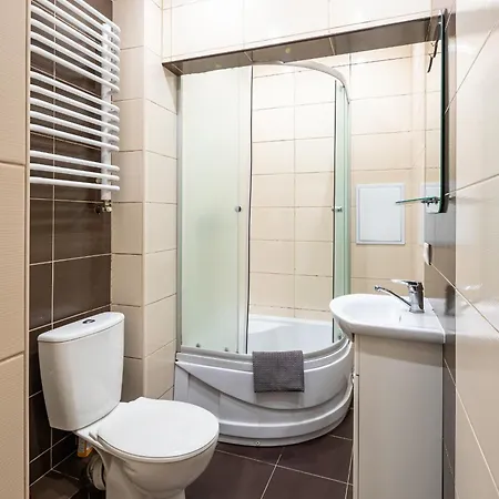 On Virmens'ka Street Apartman