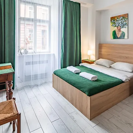 On Virmens'ka Street Apartment *