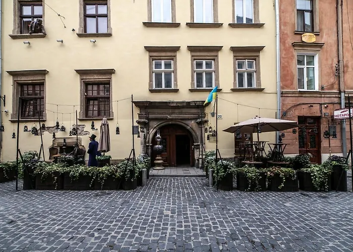 On Virmens'ka Street *