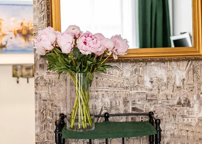 On Virmens'ka Street *